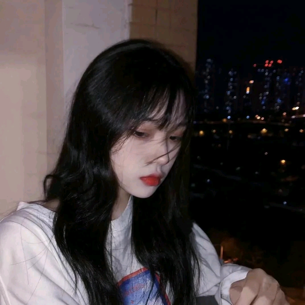 最新伤感网名女生，日常之旅的心灵触摸